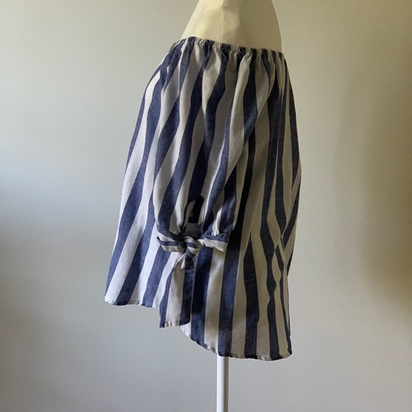 Off the Shoulder Blue and White Blouse - Picture 2 of 6